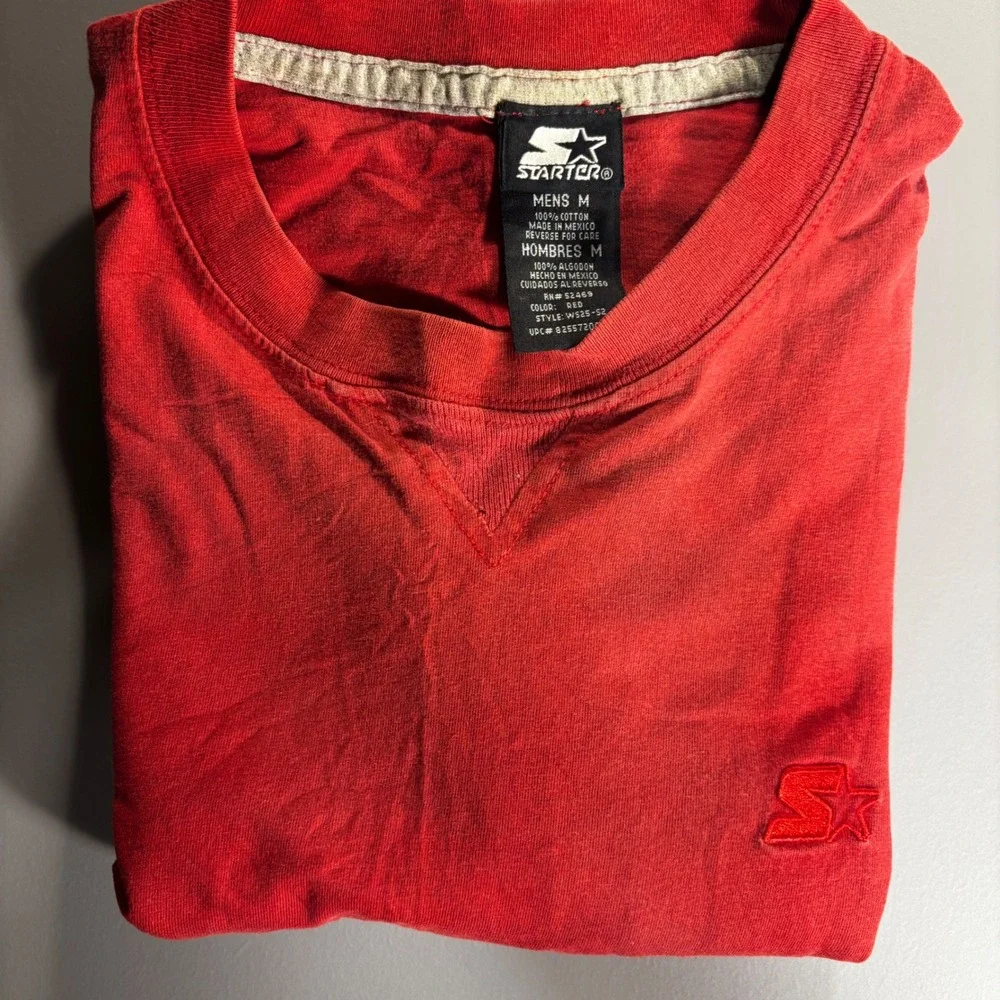 VTG Starter Mens Red Short Sleeve‎ V-Neck T-Shirt Embroidered Logo Casual Medium